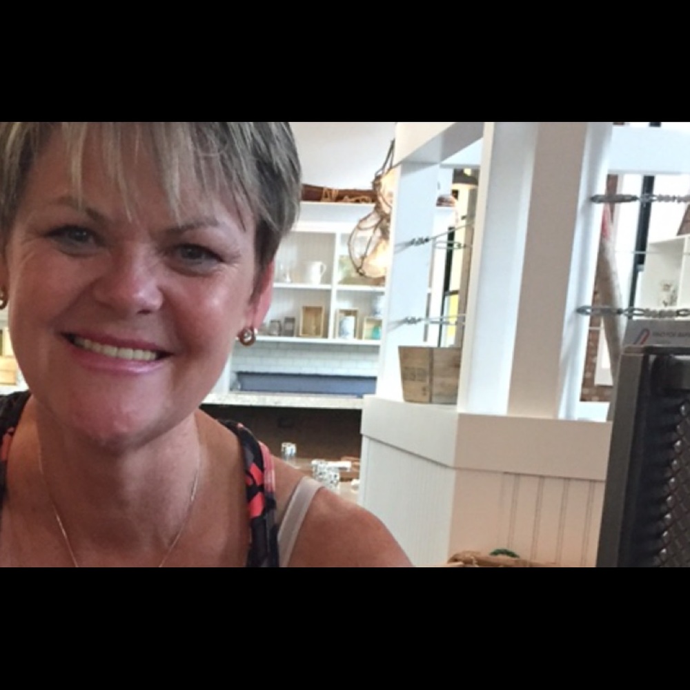 Meet your Posher, Pamela
